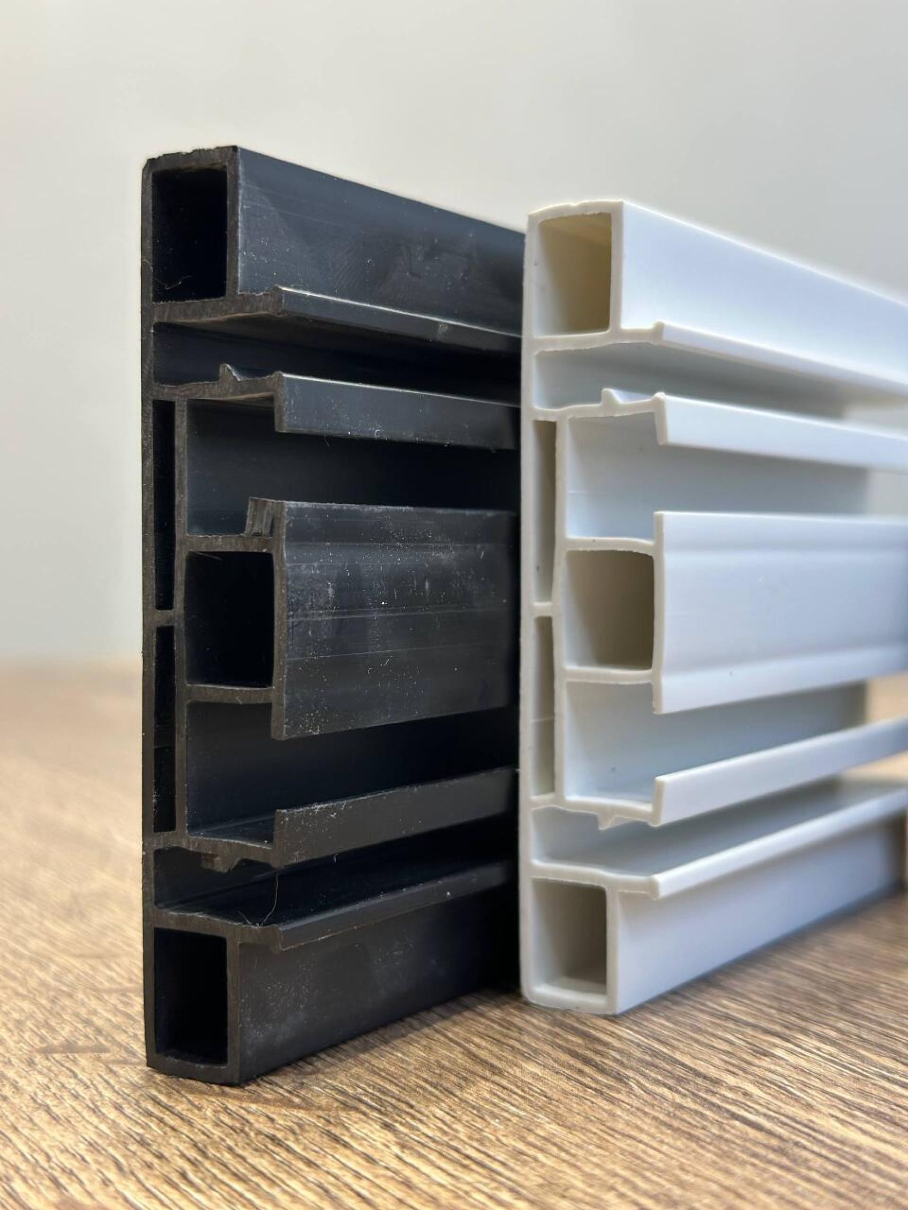 Пвх карниз прямой (2 ряд.) белый 2,5м